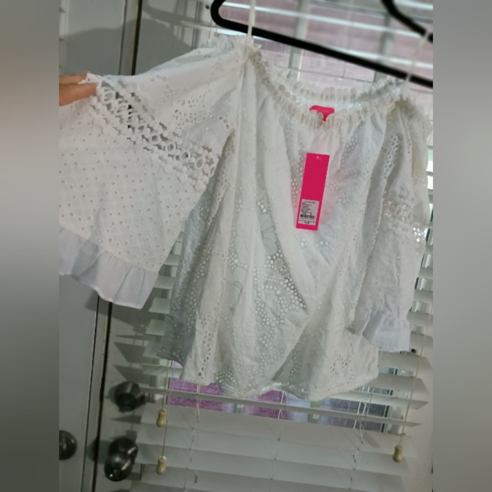 Lilly Pulitzer off the shoulder top